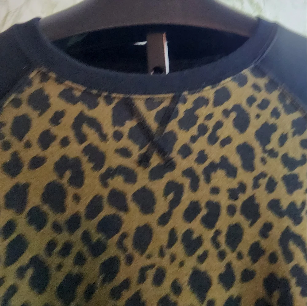Eddie Bauer Leopard Print Front Sweatshirt Top